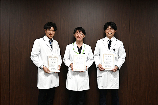 令和7年度医科研修医・歯科研修医・薬剤師レジデント修了式/令和7年度ベスト研修医等授与式4