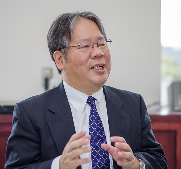 千葉大学 臨床試験部 教授 花岡 英紀