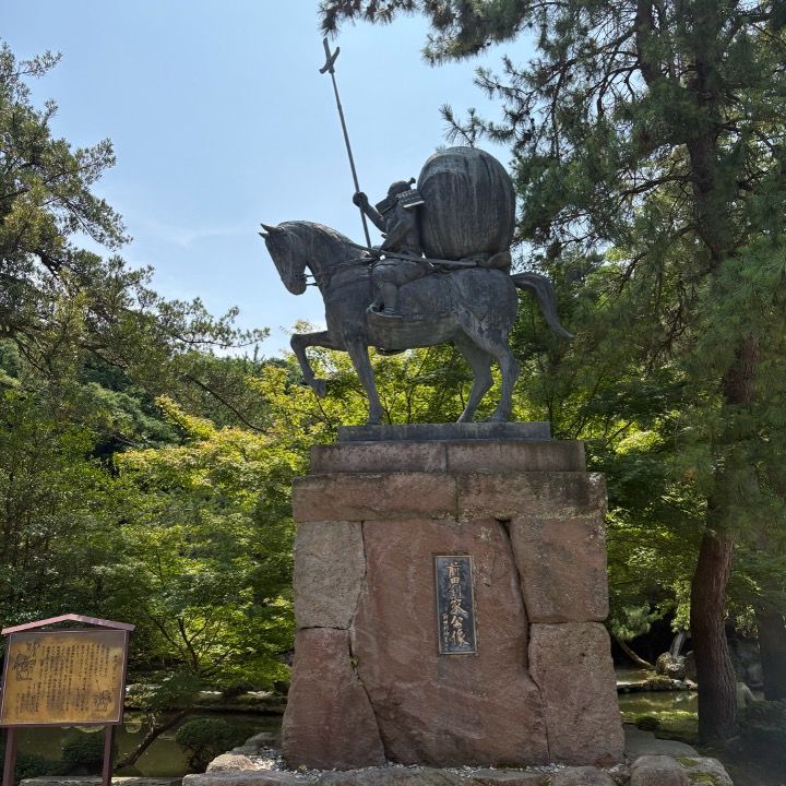 前田利家公像