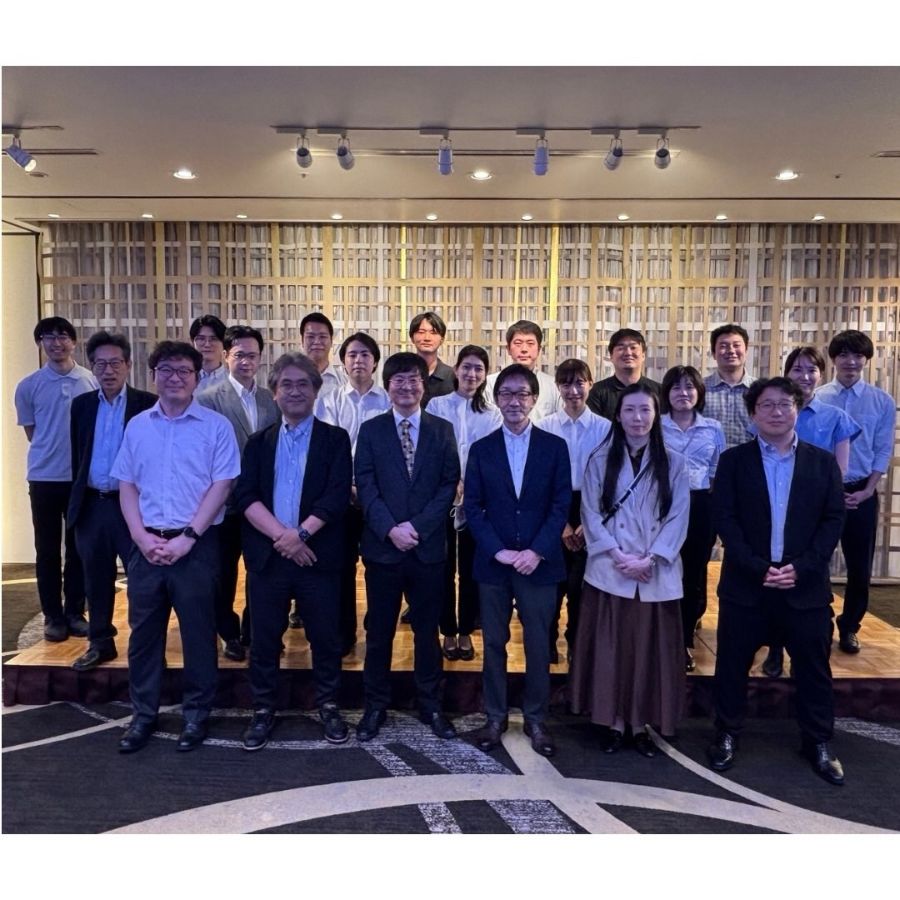 1日目懇親会後の医局員集合写真
