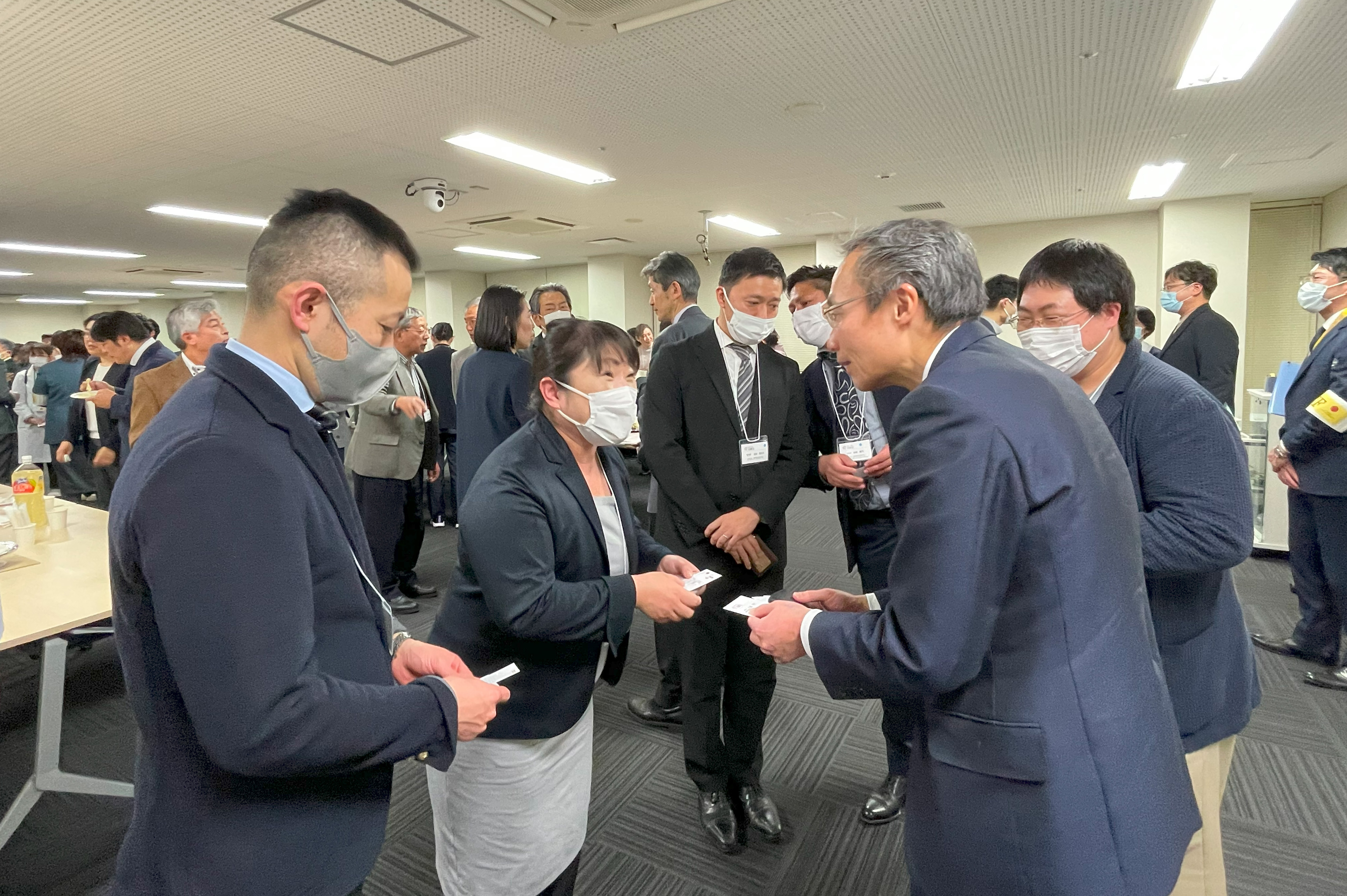 写真:情報交換会には大鳥精司病院長も参加しました