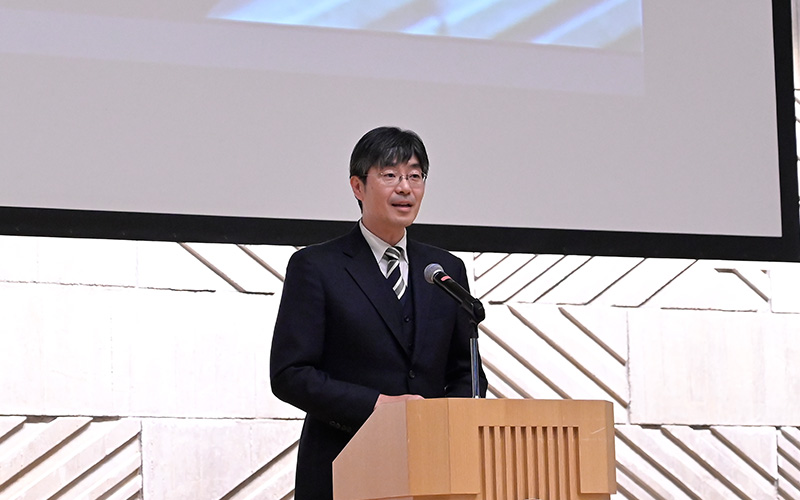 写真:伊藤彰一学部学務委員会委員長